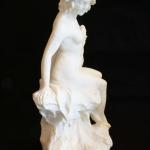 Socha odpočívající dívky - G. Papucci Socha odpočívající dívky - G. Papucci