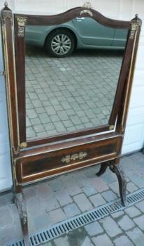 Zrcadlo saloní  Zrcadlo saloní