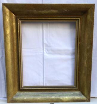 Stříbřitý patinovaný rám s reliéfními strukturami Stříbřitý patinovaný rám s reliéfními strukturami