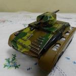Plechový tank na klíček - Arnold Norimberk Plechový tank na klíček - Arnold Norimberk