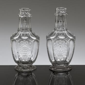 Pár barokních flakonů Pár barokních flakonů