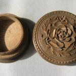 Šperkovnice růže (dřevořezba) Šperkovnice růže (dřevořezba)