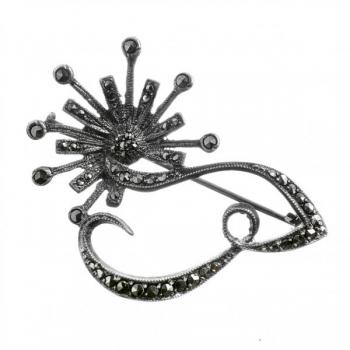 Stříbrná brož s markazity Stříbrná brož s markazity