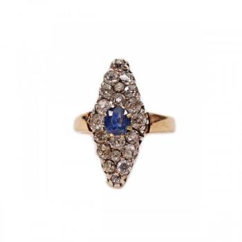 Zlatý prsten s diamanty a safírem Zlatý prsten s diamanty a safírem