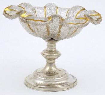 Skleněná zlacená miska na stříbrné noze Skleněná zlacená miska na stříbrné noze