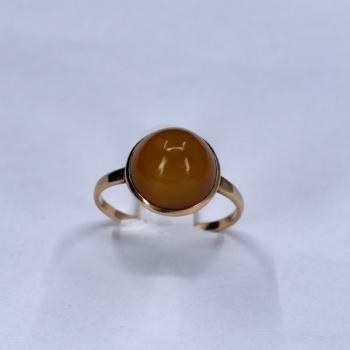 Zlatý prsten s achátem Zlatý prsten s achátem