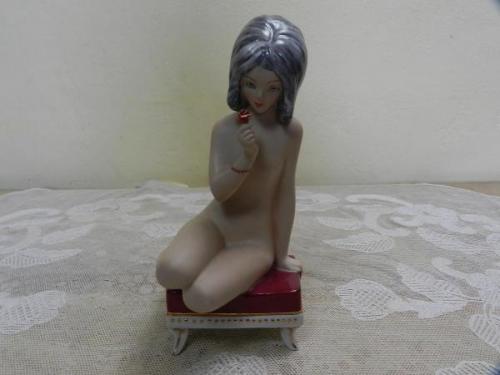 Plastika, dívka, akt - Royal Dux Atelier Plastika, dívka, akt - Royal Dux Atelier