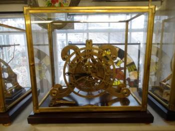 Hodiny skeletové  Hodiny skeletové