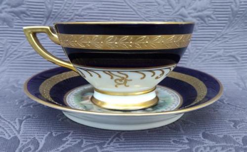 Šálek s podšálkem, karlovarský porcelán II. Šálek s podšálkem, karlovarský porcelán II.