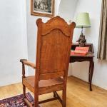 Křeslo HERVE z masivního dubu s bohatou řezbou Křeslo HERVE z masivního dubu s bohatou řezbou