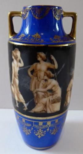 Malá porcelánová amfora Malá porcelánová amfora