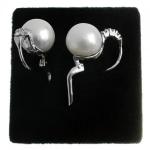 Zlaté náušnice s perlami a brilianty Zlaté náušnice s perlami a brilianty