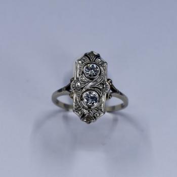 Bílozlatý artdeco prsten s brilianty Bílozlatý artdeco prsten s brilianty