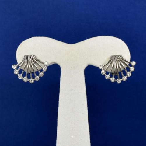 Bílozlaté náušnice s brilianty Bílozlaté náušnice s brilianty