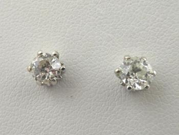 Elegantní zlaté náušnice s diamanty - 0,85 ct Elegantní zlaté náušnice s diamanty - 0,85 ct