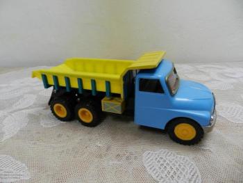 Nákladní auto, KDN, Tatra 138, světle modrá Nákladní auto, KDN, Tatra 138, světle modrá