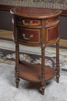 305. Odkládací stolek 305. Odkládací stolek