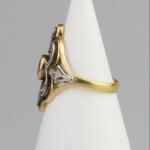 Zlatý prsten s rubínem a diamanty Zlatý prsten s rubínem a diamanty