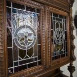 Neorenesanční skříň s vitráží Neorenesanční skříň s vitráží