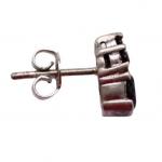 Stříbrné náušnice s červeným kamenem Stříbrné náušnice s červeným kamenem