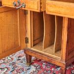 Starožitný psací stůl z dubu velký Starožitný psací stůl z dubu velký