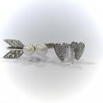 Stříbrný prsten Amorův šíp a tři srdce s perlami Stříbrný prsten Amorův šíp a tři srdce s perlami