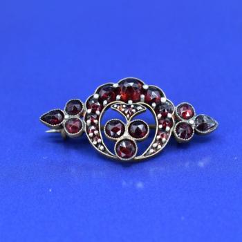 Granátová brož Granátová brož