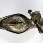 Secesní karafa s cínovou montáží Secesní karafa s cínovou montáží