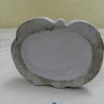 Figurální porcelánové škrtátko - Čechy, 19. stol. Figurální porcelánové škrtátko - Čechy, 19. stol.