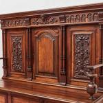 Neorenesanční vyřezávaná lavice s úložným prostore Neorenesanční vyřezávaná lavice s úložným prostore