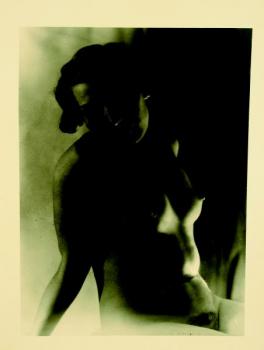 Stojící nahá dívka Stojící nahá dívka