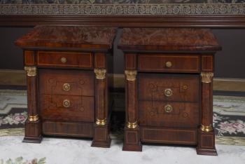 246. Pár skříněk v empírovém stylu 246. Pár skříněk v empírovém stylu