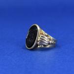 Zlatý pečetní prsten s kamejí, 1890 Zlatý pečetní prsten s kamejí, 1890