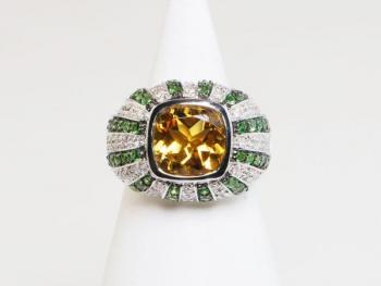 Zlatý prsten s citrínem, diamanty a demantoidy Zlatý prsten s citrínem, diamanty a demantoidy