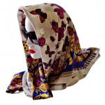 ŠÁTEK VERSACE S MOTÝLY A BERUŠKAMI ŠÁTEK VERSACE S MOTÝLY A BERUŠKAMI