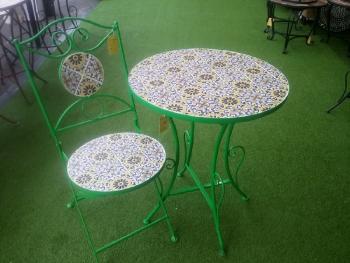 Zahradní stůl a dvě židle Zahradní stůl a dvě židle