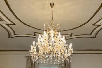 Velký tereziánský lustr s 24 žárovkami Velký tereziánský lustr s 24 žárovkami