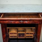 Biedermeier sekretář s tajnými zásuvkami Biedermeier sekretář s tajnými zásuvkami