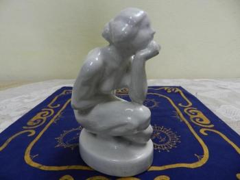 Keramická soška, dívčí akt - K. Strobl, Graniton Keramická soška, dívčí akt - K. Strobl, Graniton