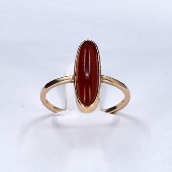 Zlatý prsten s karneolem Zlatý prsten s karneolem