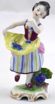 Volkstedt Rudolstadt - Dívka se žlutou zástěrou Volkstedt Rudolstadt - Dívka se žlutou zástěrou