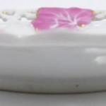 Prořezávaný ručně malovaný dekorativní talíř Prořezávaný ručně malovaný dekorativní talíř