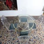 Komplet moderního kulatého stolu a 4 židle Komplet moderního kulatého stolu a 4 židle