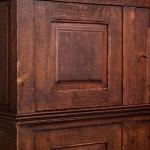 Starožitná drásaná kredenc z 19. století. Dub Starožitná drásaná kredenc z 19. století. Dub