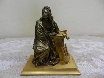 Secesní socha, sedící postava s lyrou - 19. stol. Secesní socha, sedící postava s lyrou - 19. stol.