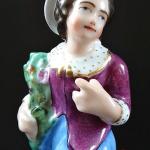 Figurální pár chlapce a dívky na soklu Figurální pár chlapce a dívky na soklu