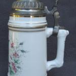 Korbel s monogramem, s průsvitkou, dat. 1894 Korbel s monogramem, s průsvitkou, dat. 1894