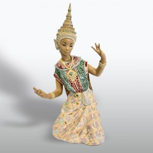 Lladro Ceramic – Vincente Martinez Lladro Ceramic – Vincente Martinez