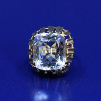 Zlatý prsten s akvamarínem Zlatý prsten s akvamarínem