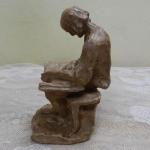 Keramická plastika ”muž s knihou”, značeno Keramická plastika ”muž s knihou”, značeno